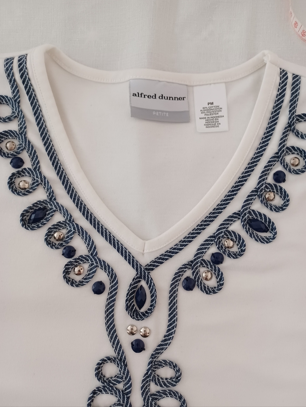 Alfred Dunner Petite White V- Neck Top With Blue Embroidery & Studs- Size MP - Picture 5 of 7